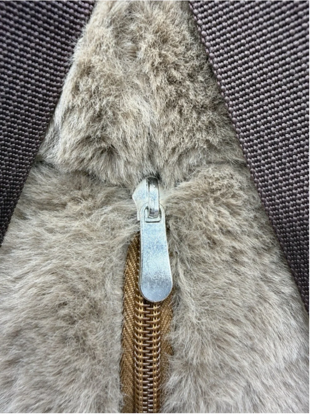 Carried Away by stepping stones Sloth Plush Backpack Brown/Cream zipper